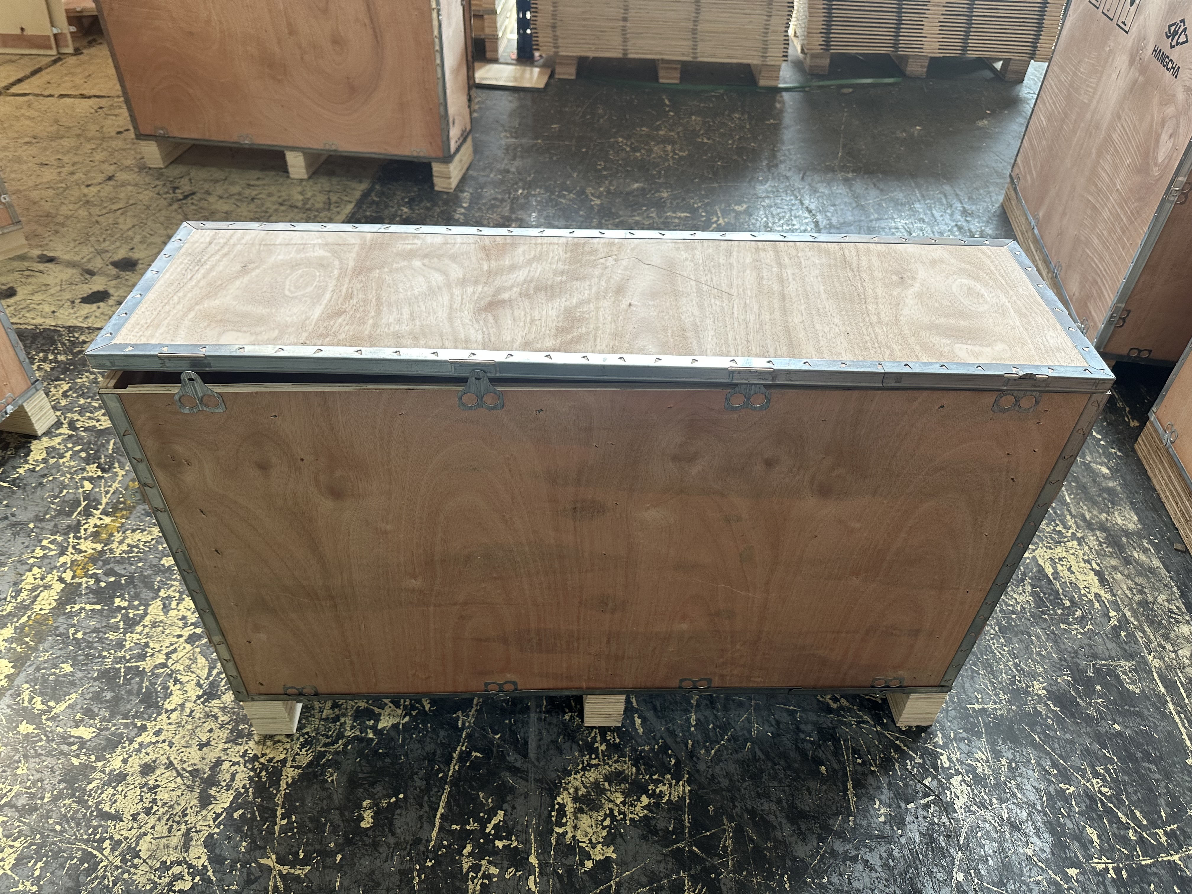 Q箱  尺寸110x30×70  重量16kg