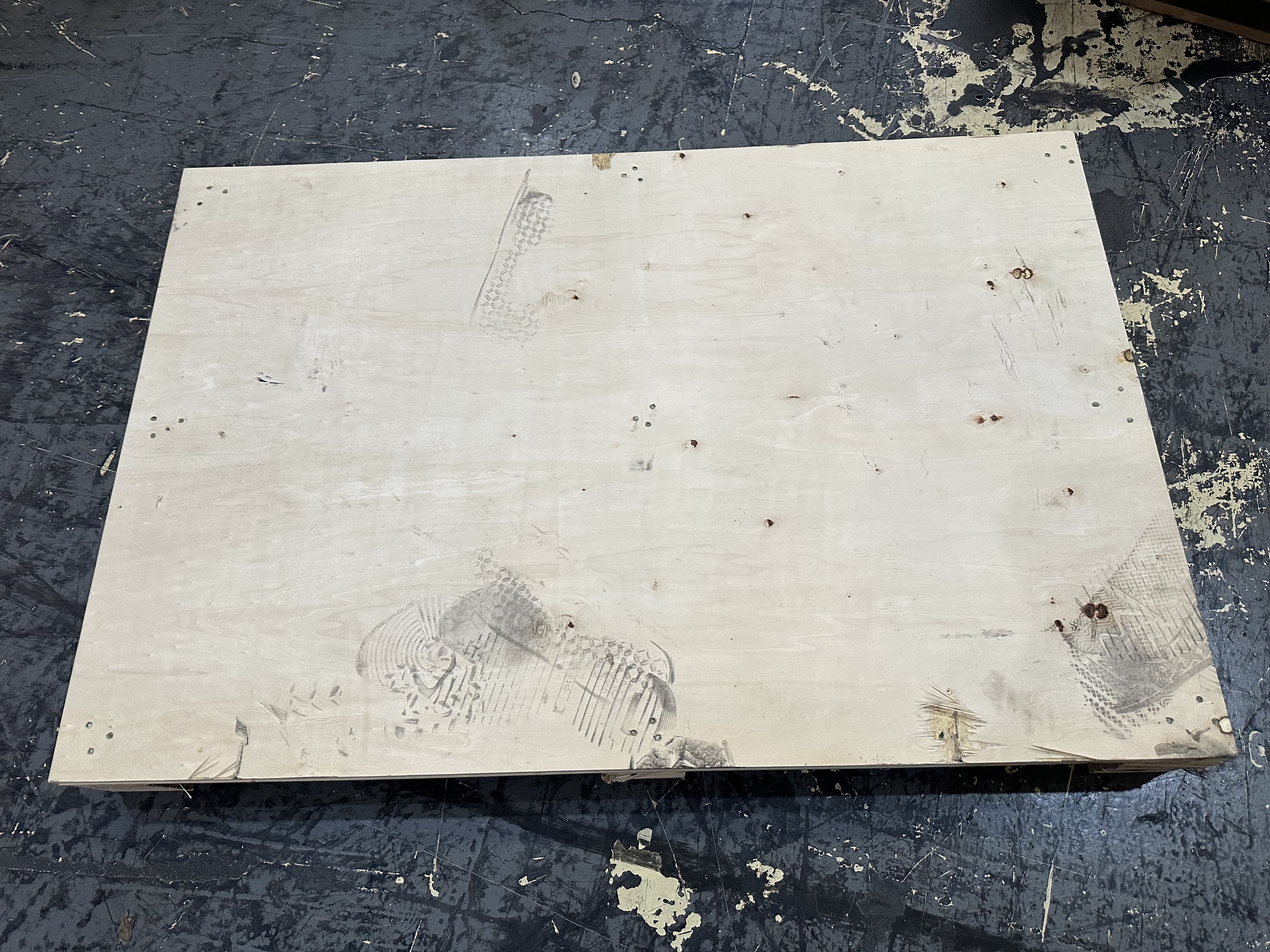 中号托盘加厚版本  尺寸120x80x10  重量17kg